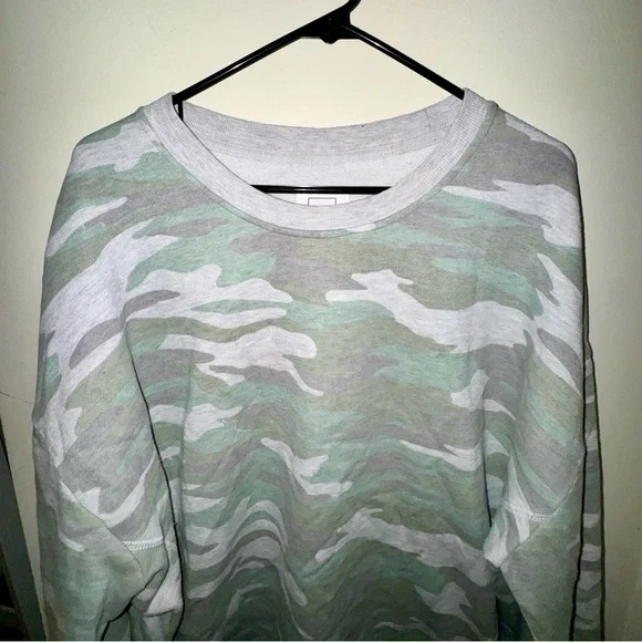 Reflex Women's Camouflage Sweatshirt - Green and Gray - Picture 2 of 8